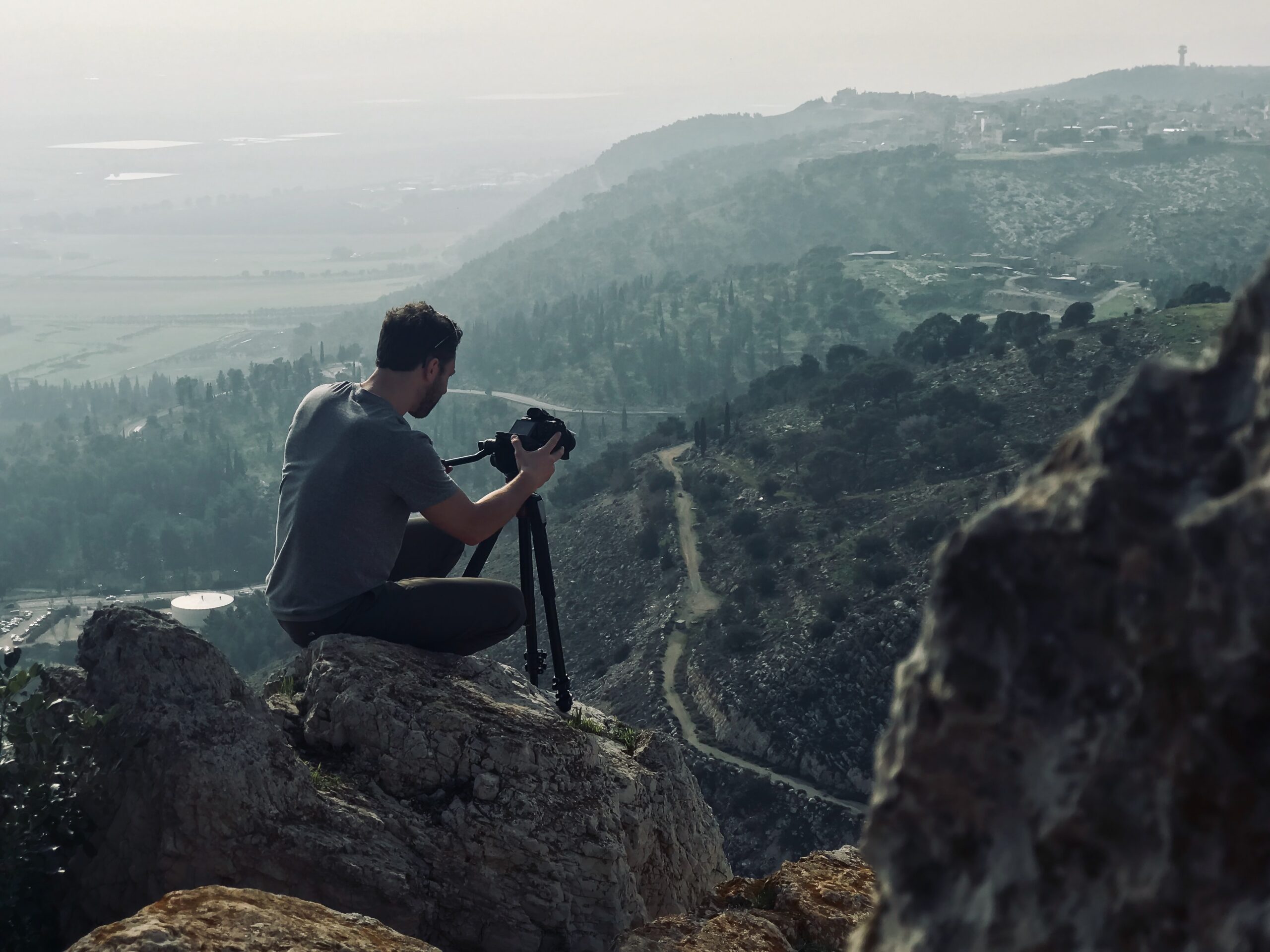 Best Tripod for Solo Travel